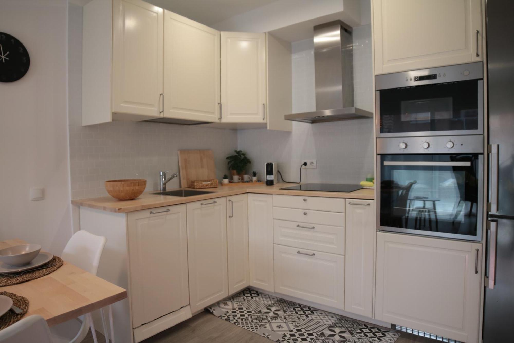Modern Apartament Al Costat Del Parc De La Devesa Girona Exterior photo